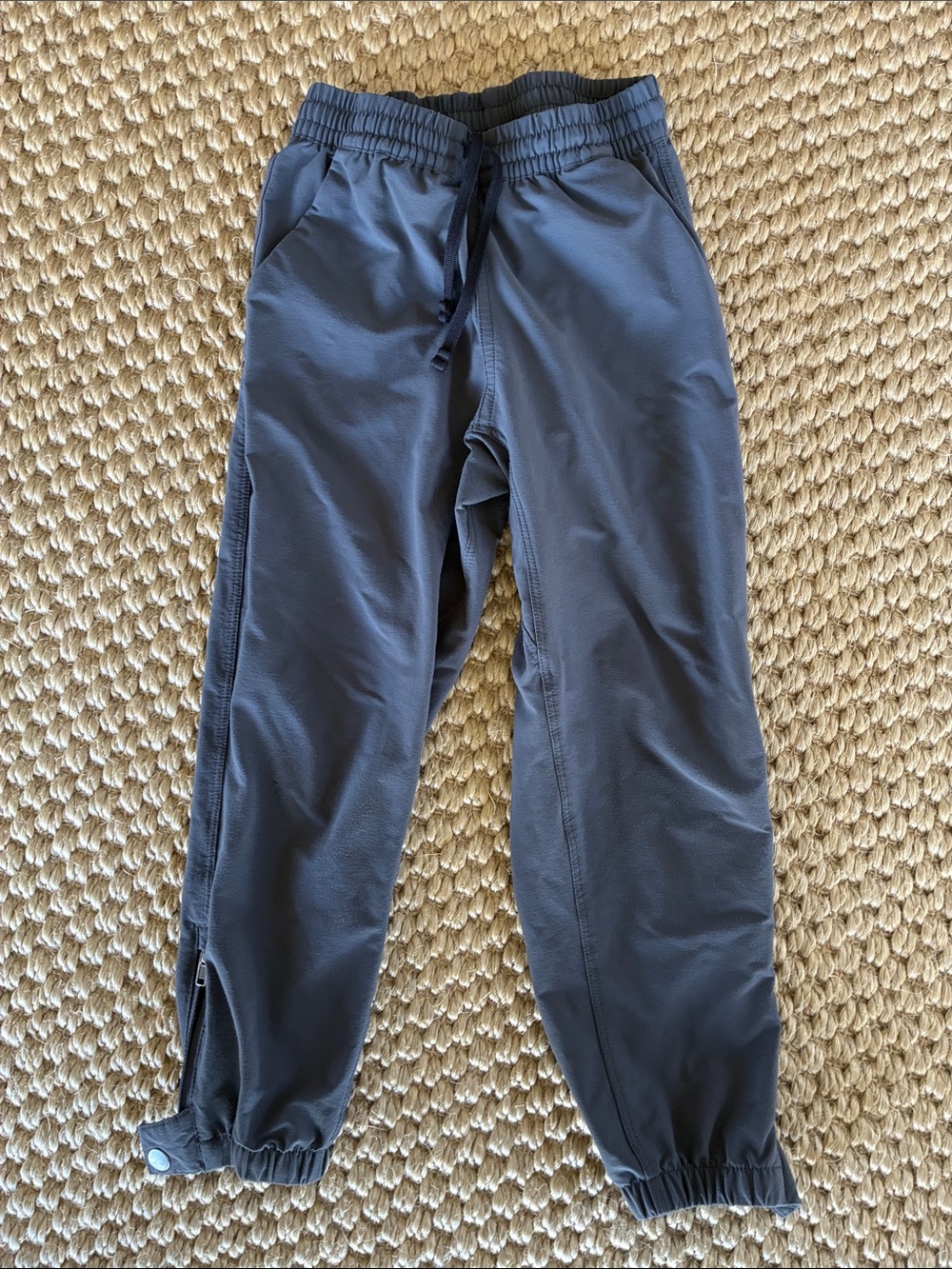 Patagonia Quandary Pants in Dark Gray (XS)